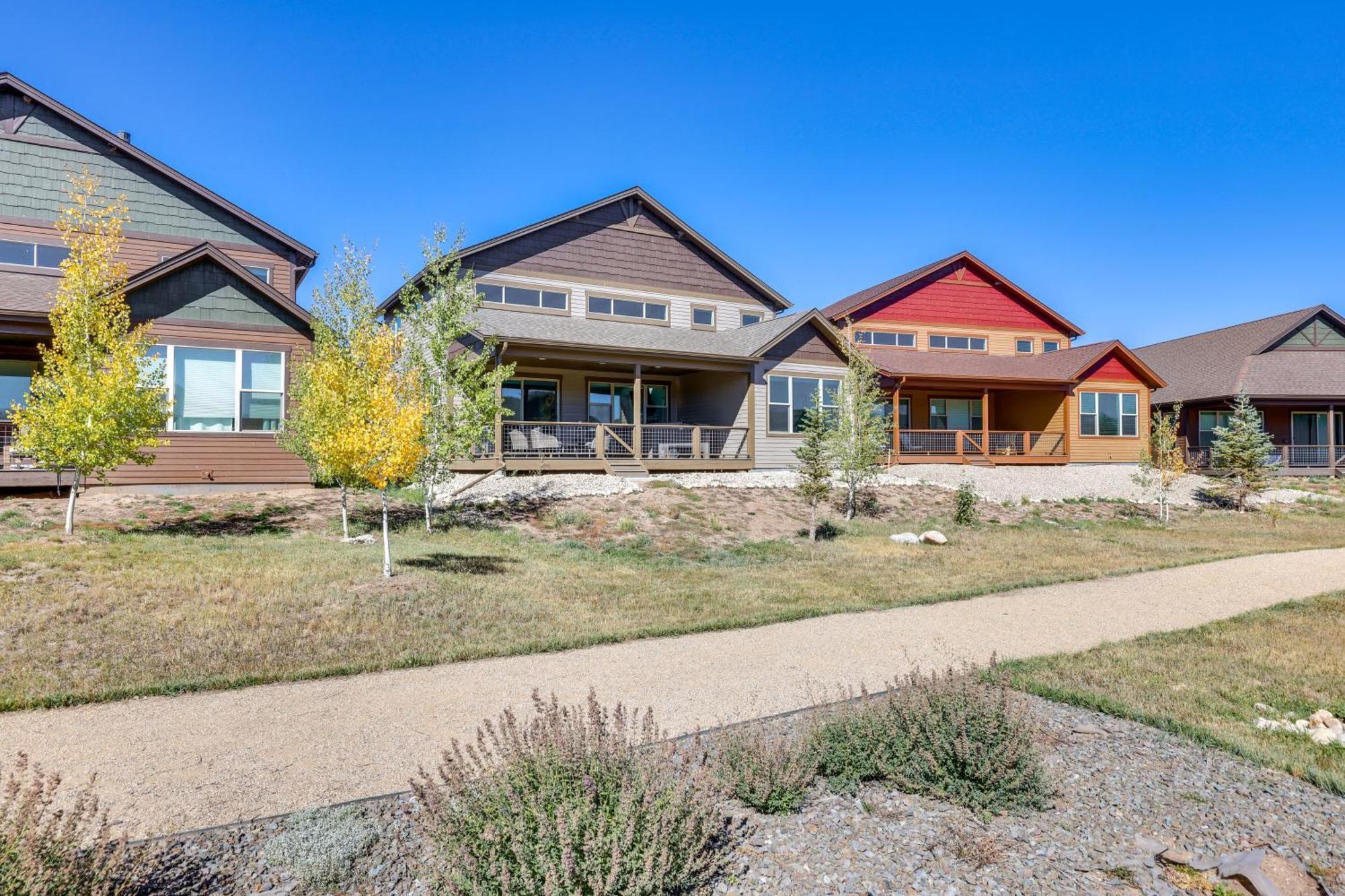 Chic Granby Home With Furnished Deck And Hot Tub! Exterior photo